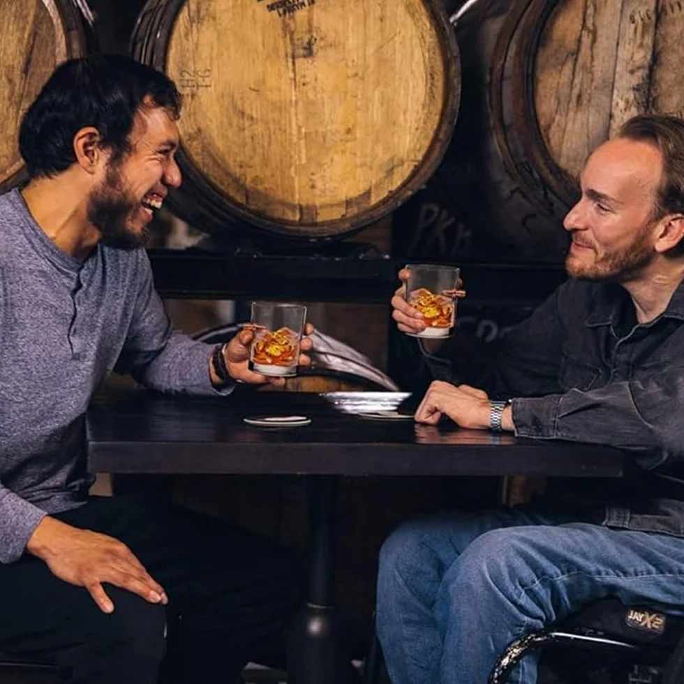 Szklanki do Whisky z Wkładką Pocisku,Ręcznie Robione Szklanki z Kryształu Bezołowiowego – Prezent dla Taty, Mężczyzny, Miłośnika Bourbona lub Scotch – Urodziny, Święta, Walentynki (A-2pc)