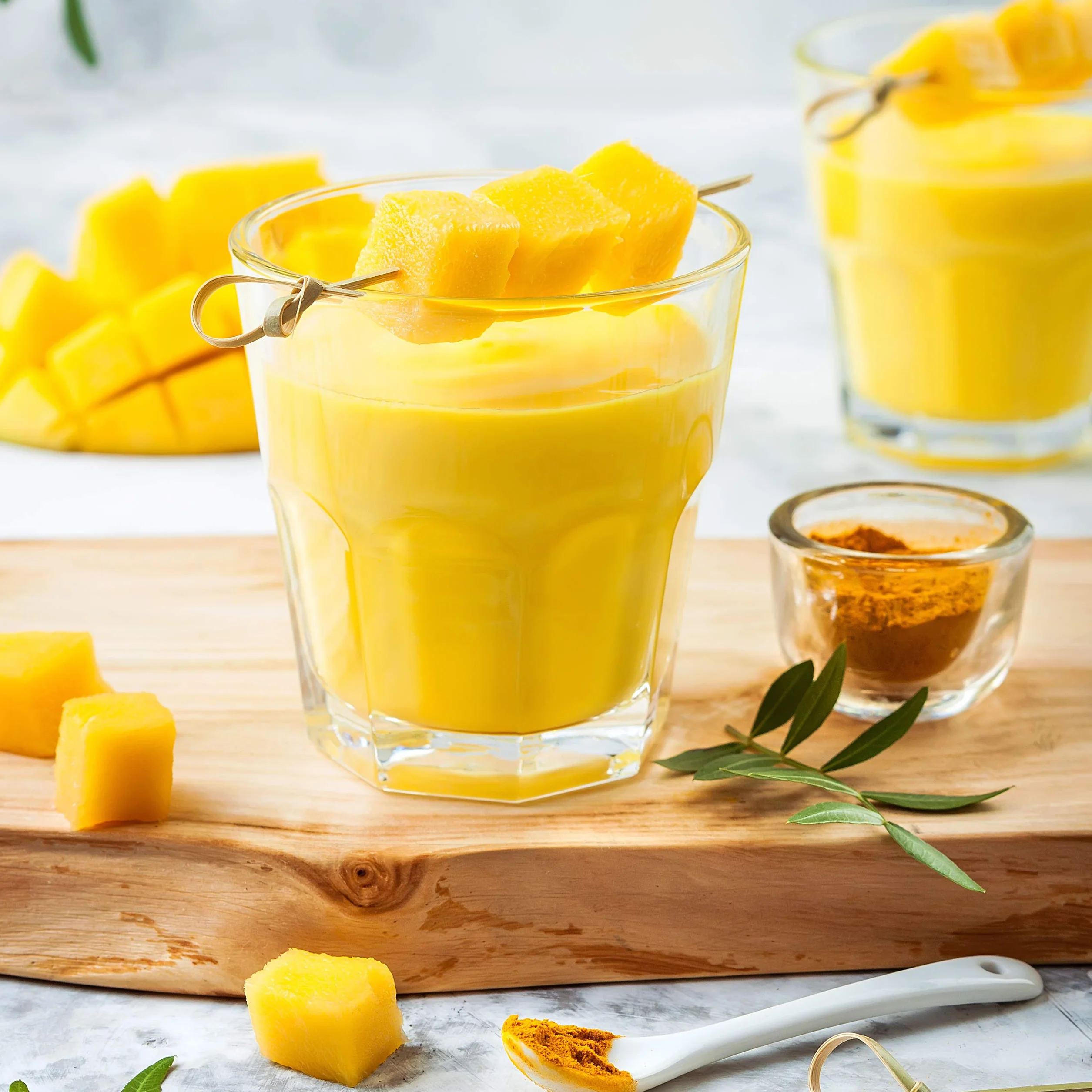 Relaxdays Krajalnica do mango, dzielenie i usuwanie pestek, antypoślizgowy uchwyt, ostrze ze stali nierdzewnej, mango, czarno-żółta, 1 sztuka