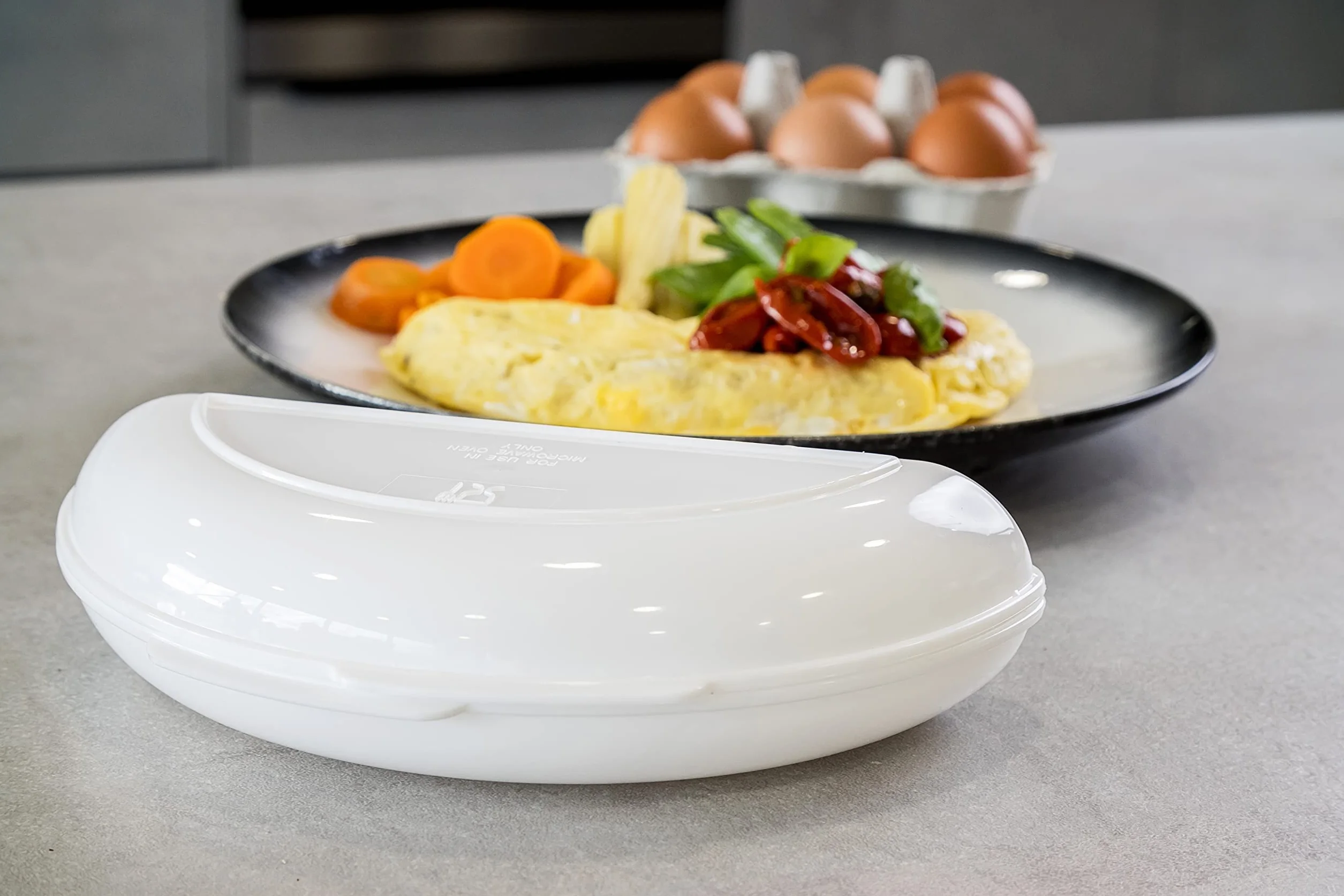KitchenCraft Opiekacz do Omletów do Mikrofalówki, Plastikowy, 21 × 15 cm - Kolor Biały