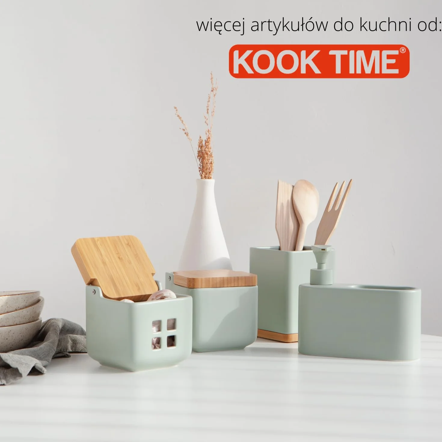 Ceramiczne uchwyty na przybory kuchenne z bambusową podstawą matowy czarny 10,5x10,5x15 cm