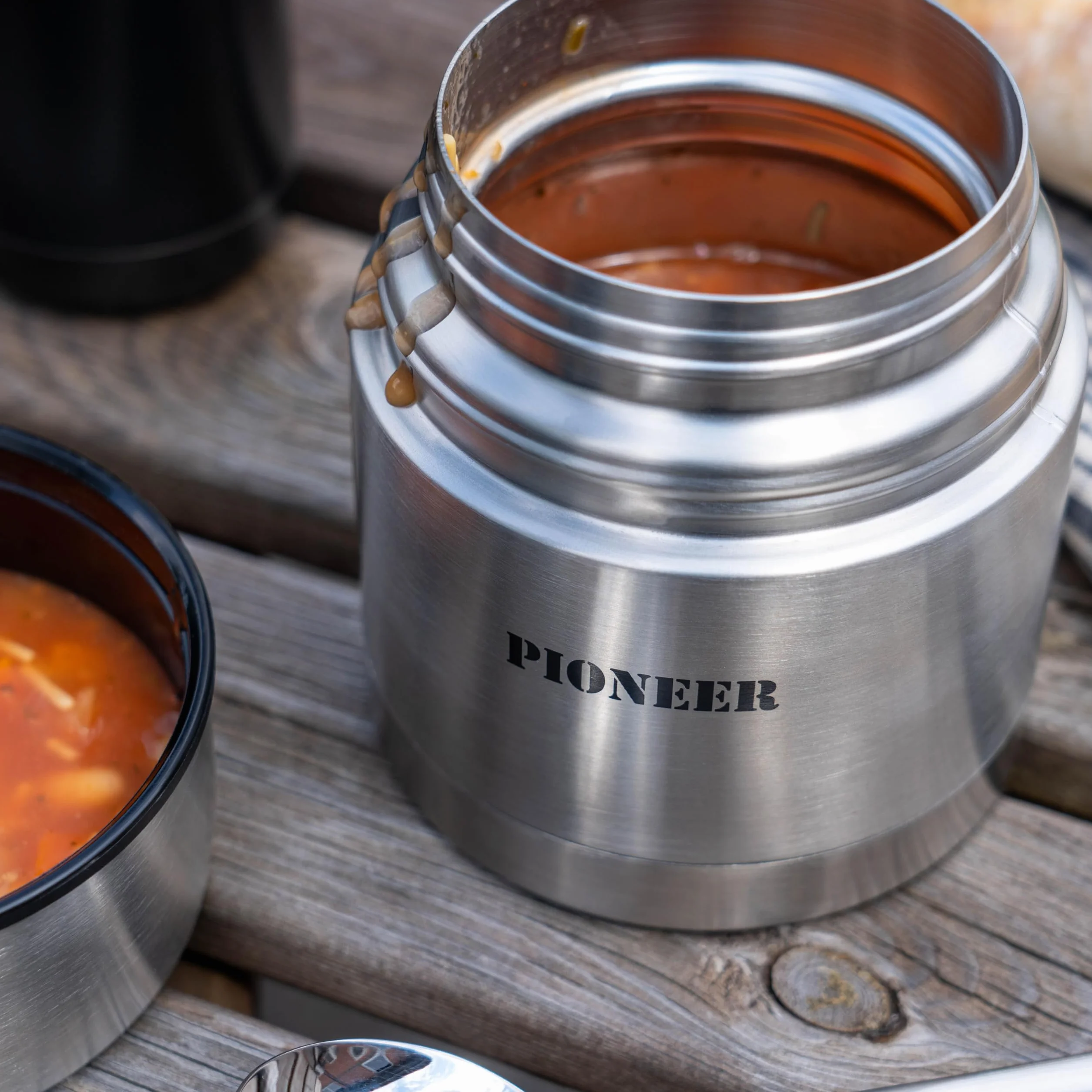 Pioneer 700 ml termos ze stali nierdzewnej podwójne ścianki izolacja próżniowa