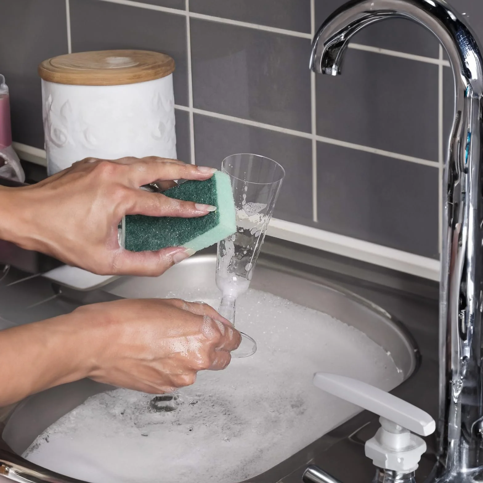 ACONDE plastikowe kieliszki do szampana 150 ml 20 sztuk wielokrotnego użytku