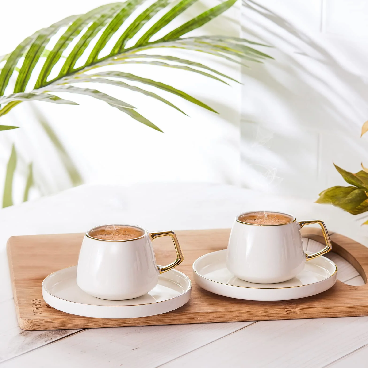 KARACA Saturn zestaw filiżanek do espresso 85 ml ze złotym spodkiem 4 sztuki