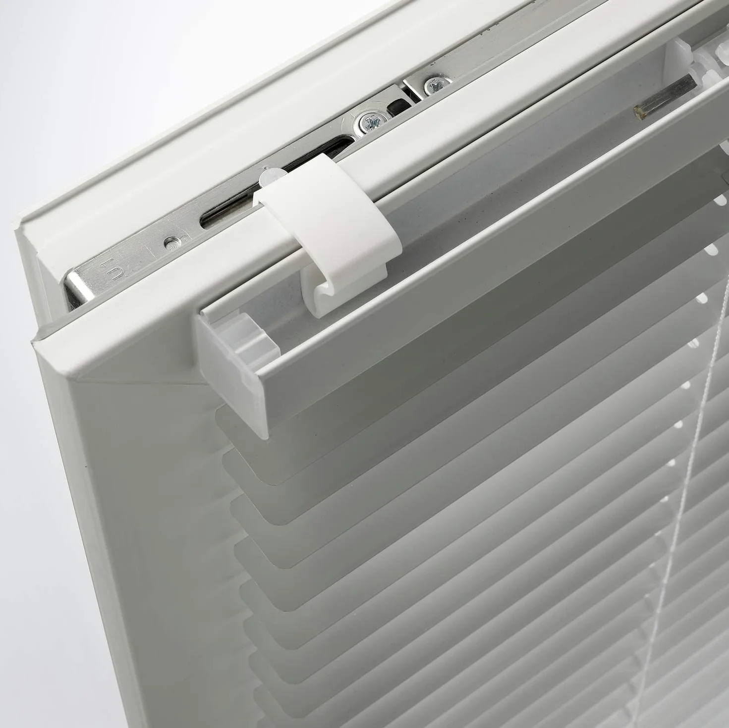 GARDINIA Uniwersalny uchwyt zaciskowy do żaluzji aluminiowych 6 szt. Biały