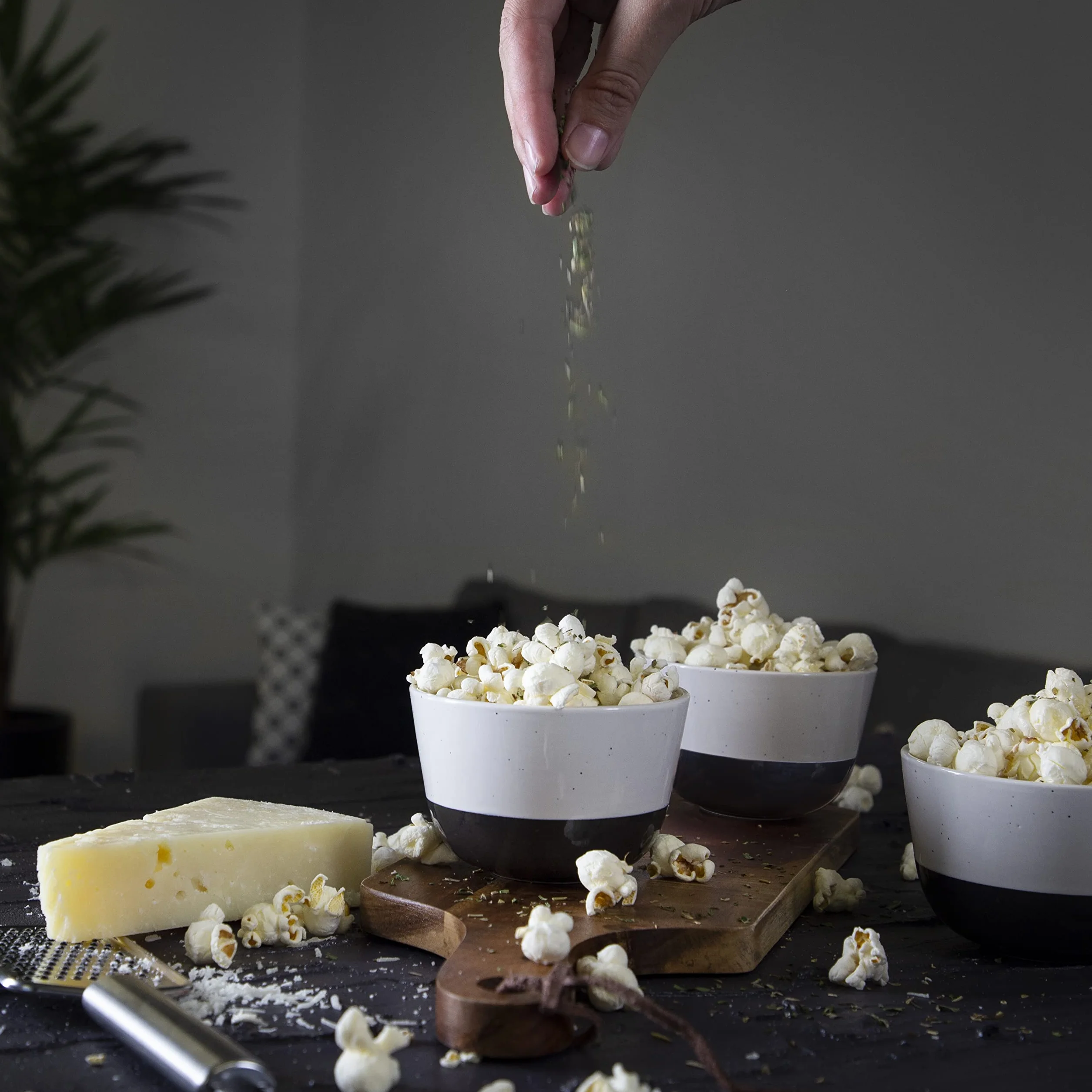 Princess maszyna do popcornu - pyszna przekąska bez użycia oleju - miarka w zestawie - popcorn gotowy w 3 minuty - możliwość bieżącego uzupełniania ziarna - moc 1100 W - 292986