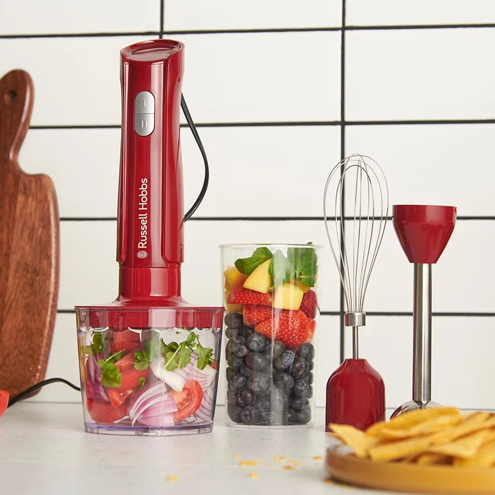 Russell Hobbs Blender ręczny [3w1: blender, trzepaczka i ostrza do siekania] Desire Red (pojemnik 600ml, akcesoria można myć w zmywarce, ostrza ze stali nierdzewnej, do koktajli, zup, sosów) 27142-56