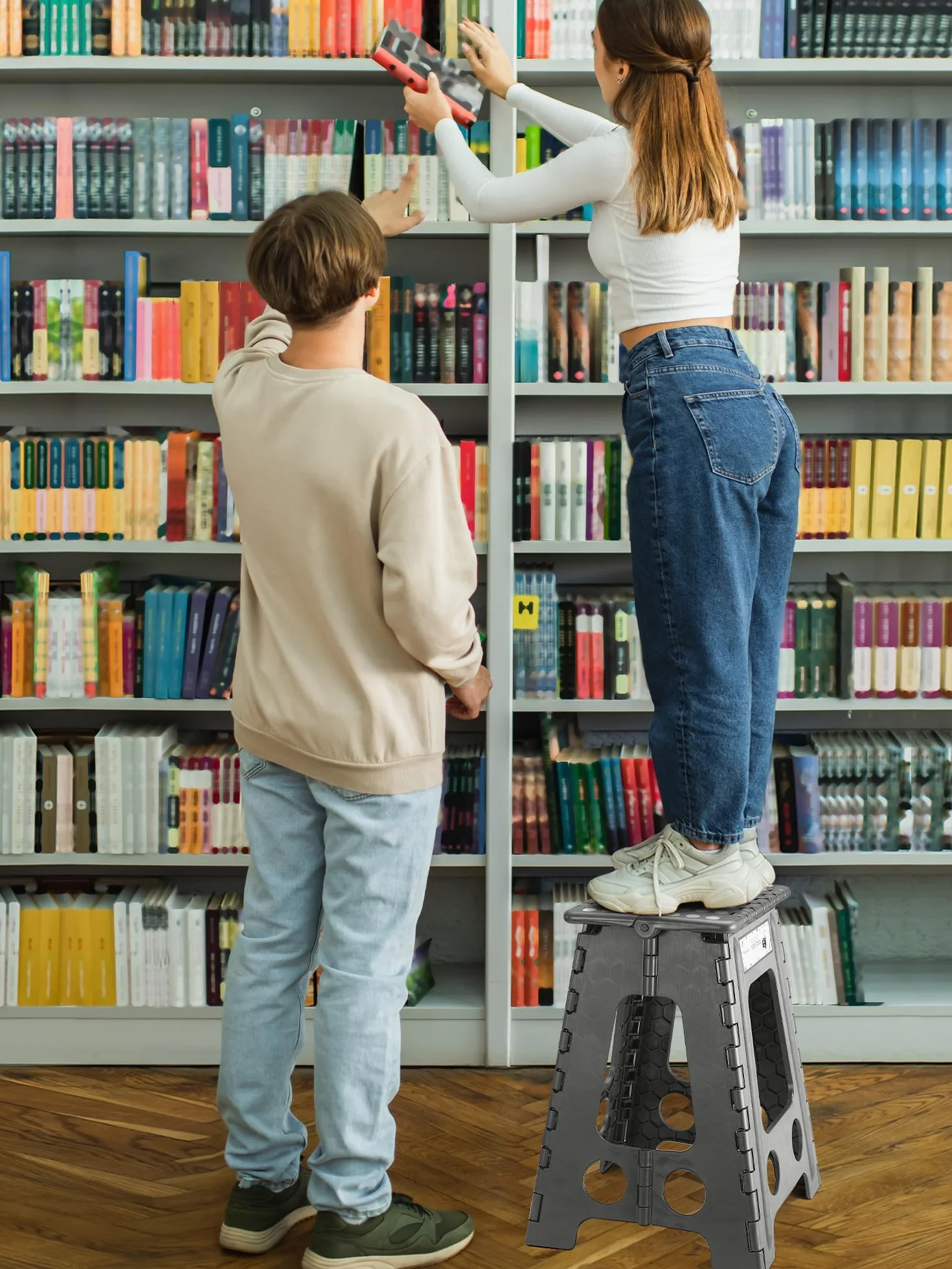 HOUSE DAY Składany stołek 43 cm dla dorosłych – duży, wytrzymały, plastikowy, składany, lekki stołek, łatwy do przenoszenia, do użytku wewnątrz i na zewnątrz, szary