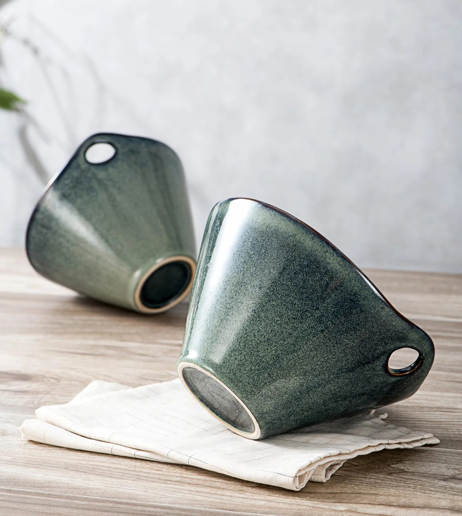 Henten Home Zestaw Misek do Ramenu z Pałeczkami, Ceramiczna Japońska Miska, Łyżka dla 2 Osób, Azjatycka Zastawa Stołowa do Zmywarki i Kuchenki Mikrofalowej