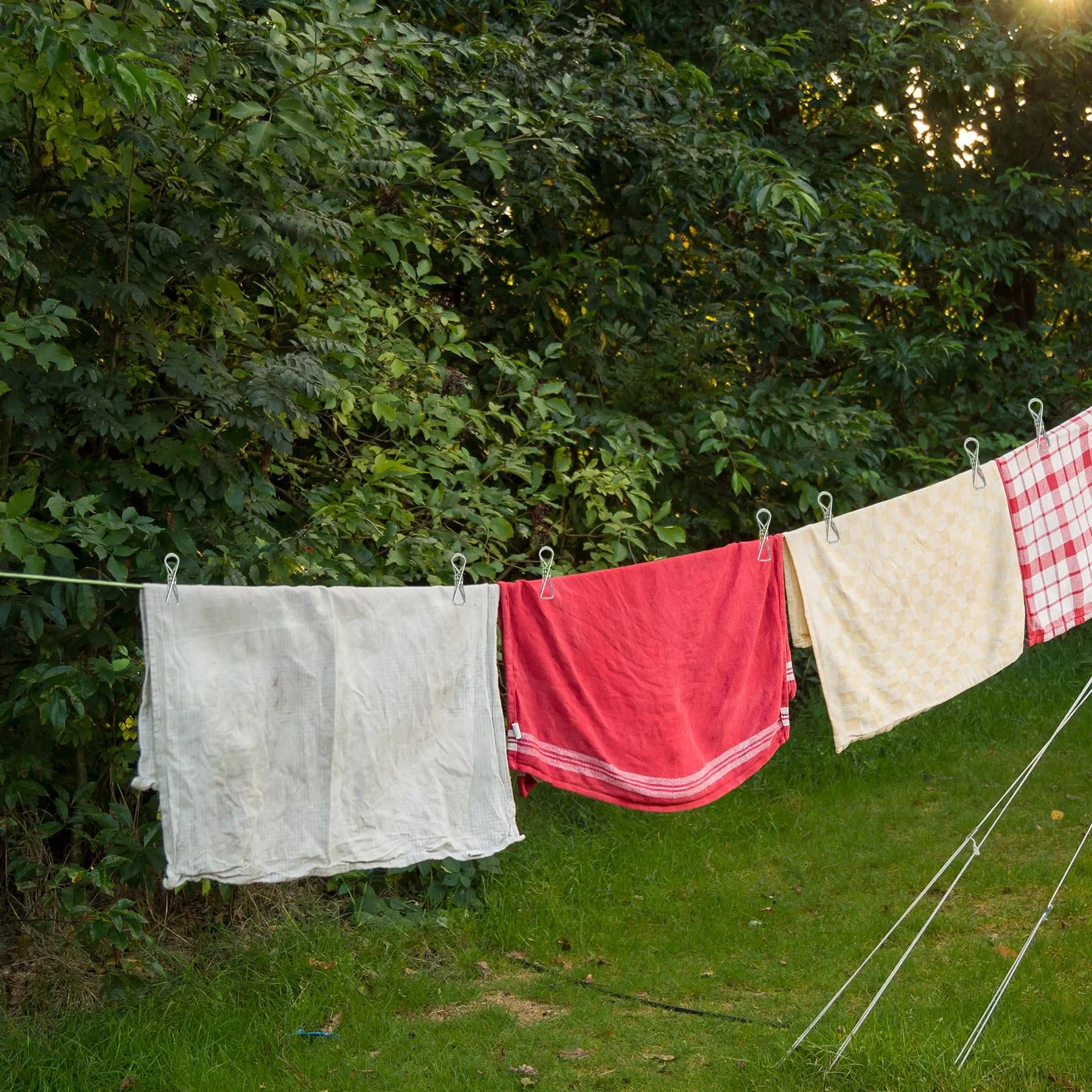 Kempingowa linka do suszenia prania, wysuwana linka do prania, 10 m, na kemping, przenośna, antypoślizgowa, w podróży, na świeżym powietrzu, akcesoria z 10 mocnymi klamrami