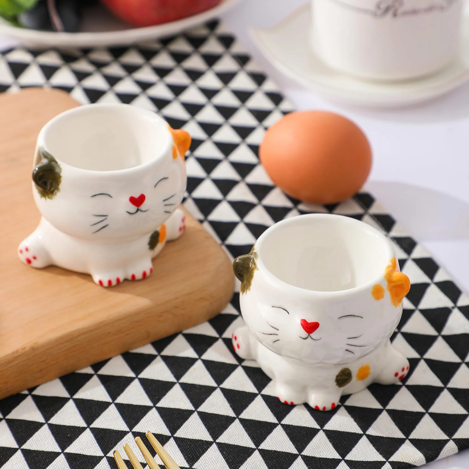 Zestaw 2 kieliszków do jajek Ceramika Porcelana Słodki Kotek Dekoracja naczyń Prezent