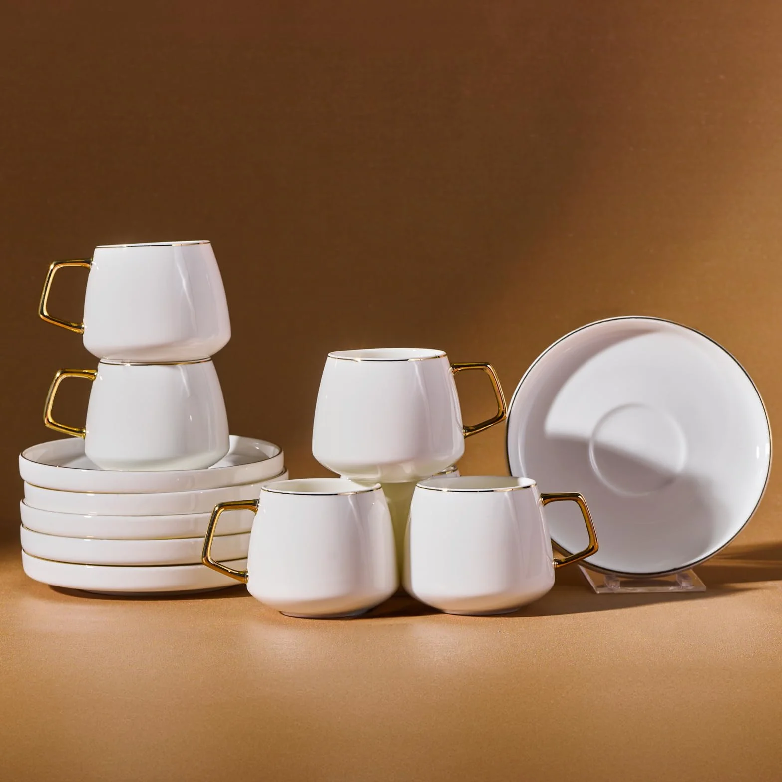 KARACA Saturn Gold turecki zestaw filiżanek do kawy dla 6 osób, 12-częściowy kubek do espresso ze spodkami, mały porcelanowy nowoczesny zestaw do serwowania greckiej, arabskiej kawy (100 ml)