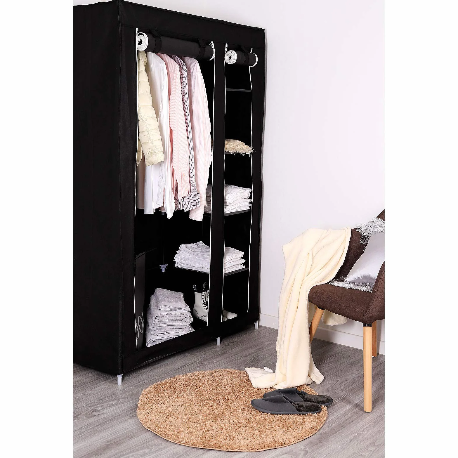 Tavora Szafa materiałowa składana, oszczędzająca miejsce, tekstylna z półkami, 110x45x175 cm, oddychająca i stabilna z drążkiem na ubrania, higieniczna powłoka PP, łatwa w czyszczeniu, czarna