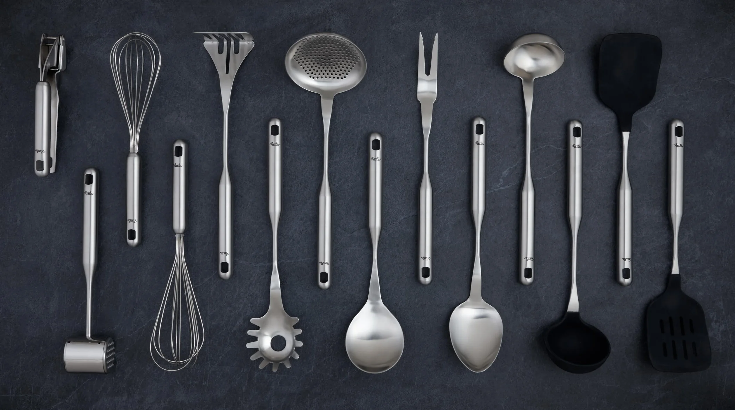 Fissler Essential/łyżka do sosu ze stali nierdzewnej (33,5 cm) do sosów, chochla, chochla do zupy, z oczkiem do zawieszania, nadaje się do mycia w zmywarce