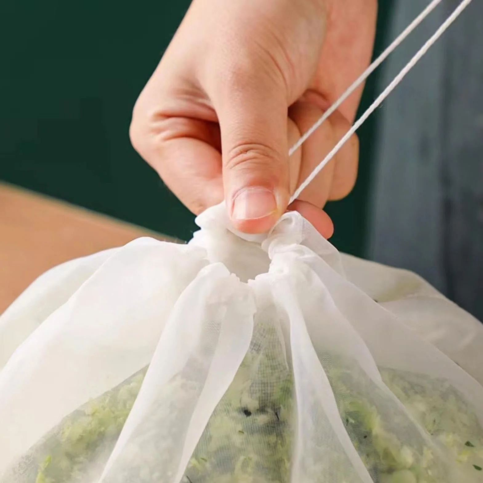 Nut Milk Bag, Cheesecloth Straining Bags, Almond Milk Strainer, Soy Milk Bag, Milk Nut Strainer, 3-pack of Nut Milk Bags Versatile and Multi-purpose for Coffee Tea Beer Juice Nylon Mesh