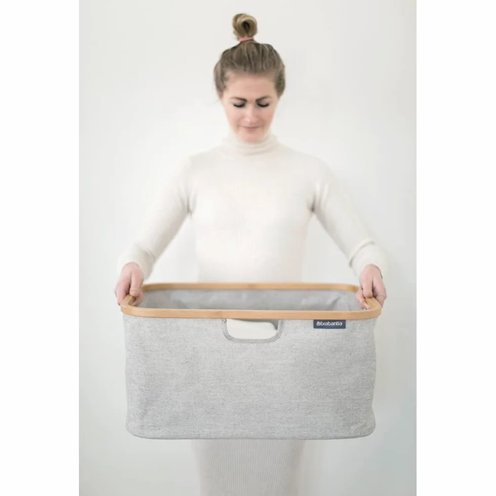Brabantia - Składany kosz na pranie 45L - Wodoodporny kosz na mokre i suche pranie - Kosz do przechowywania ubrań i bielizny - Miękkie uchwyty - Grey/Bamboo