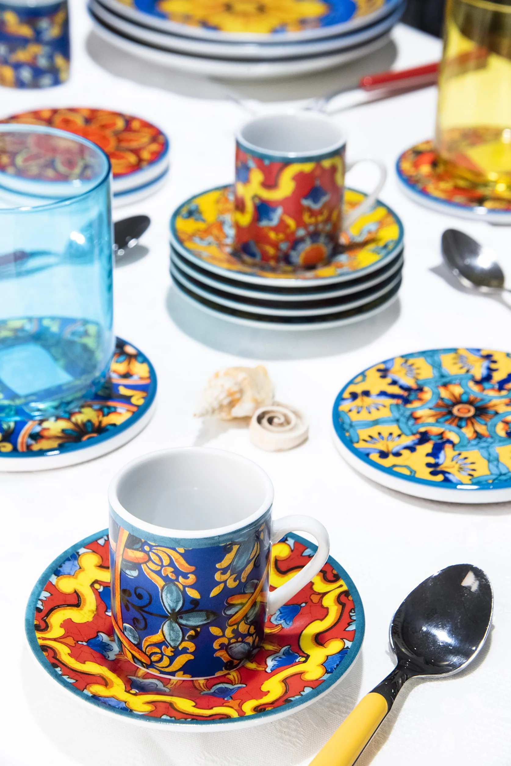Excelsa Porcelana Zestaw 6 filiżanek do kawy Trinacria ze spodkiem wielokolorowy