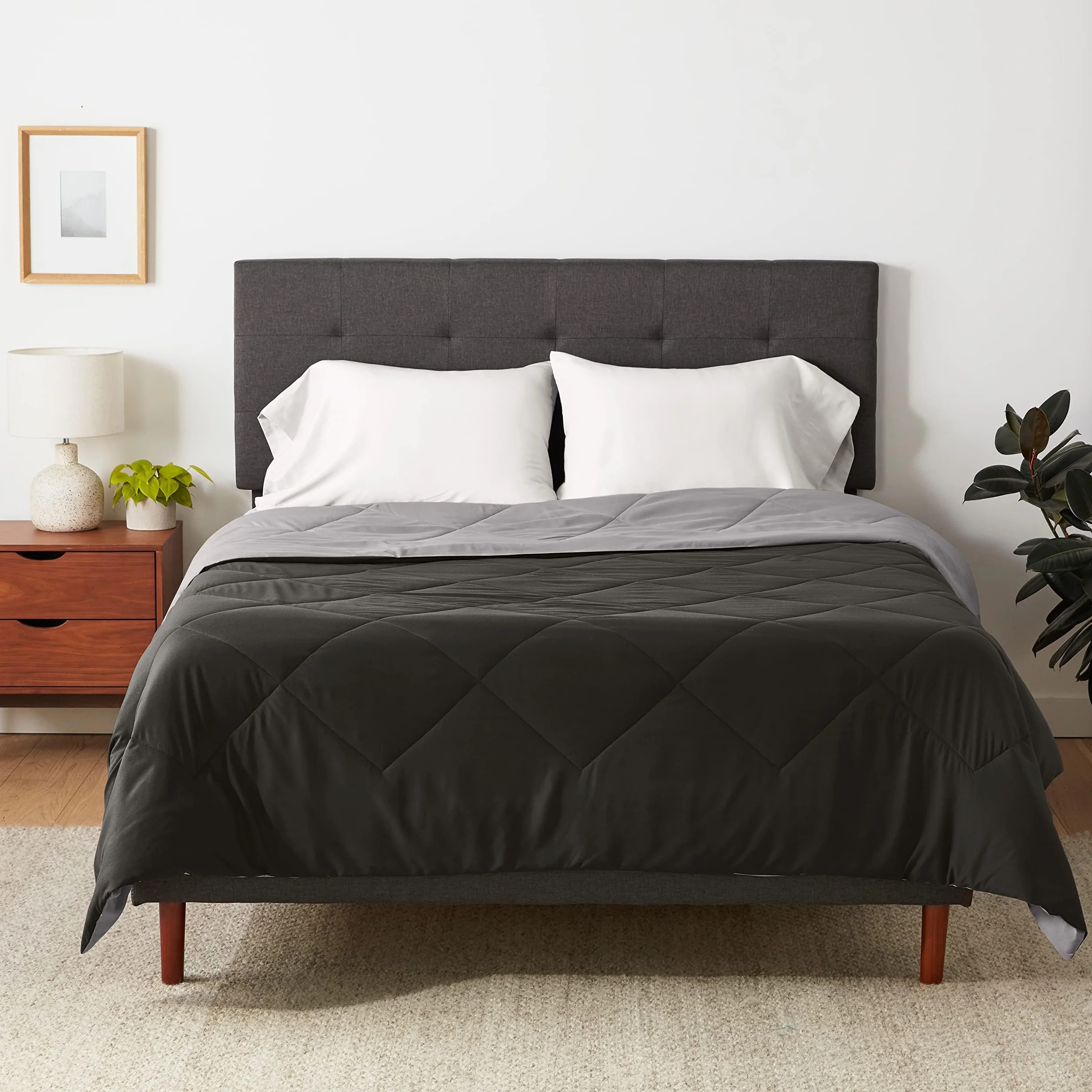 Amazon Basics Dwustronna kołdra z mikrofibry 220 x 240 cm szara czarna