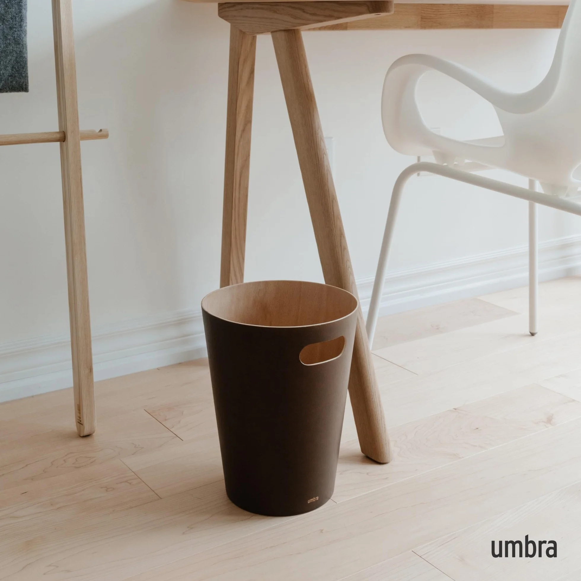 Umbra Kosz na Śmieci, Espresso