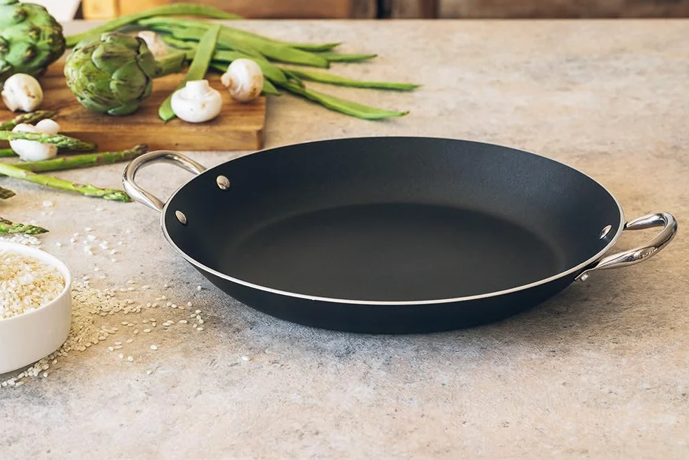 Monix Resistent Plus, Aluminiowa Patelnia do Paelli o Średnicy 38 cm, z Powłoką Nieprzywierającą, Nadaje Się do Wszystkich Rodzajów Kuchenek