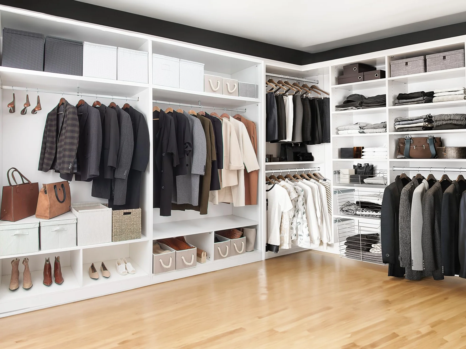 StorageWorks Drewniane wieszaki - zestaw 10 sztuk, ekstra szerokie ramiona idealne do płaszczy, koszul, kurtek, spodni i garniturów, naturalny kolor drewna