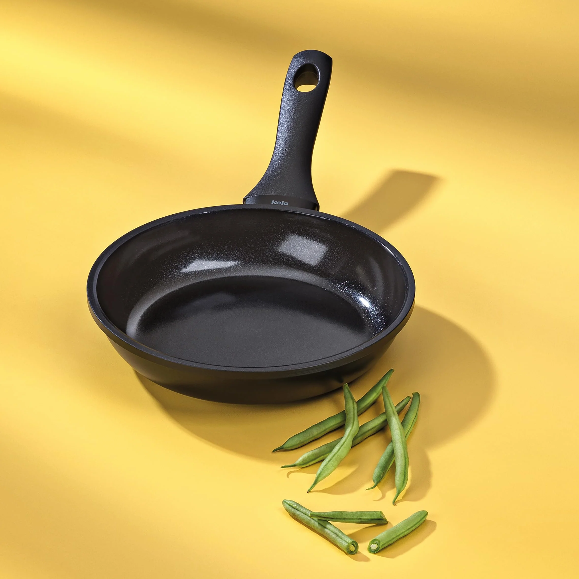 Patelnia do naleśników z ceramiczną powłoką nieprzywierającą Kela Atura, śred. 28 cm