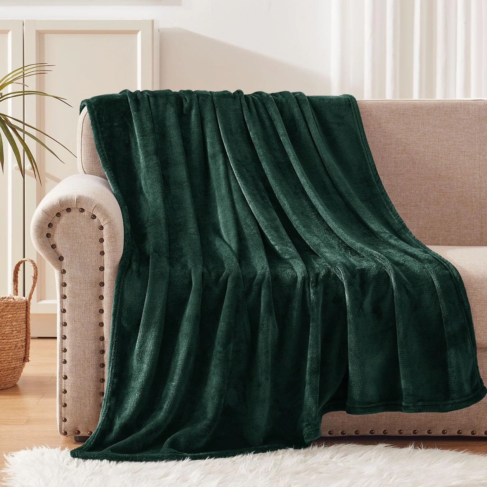 Forest Green Flannel Velvet Plush Throw Blanket